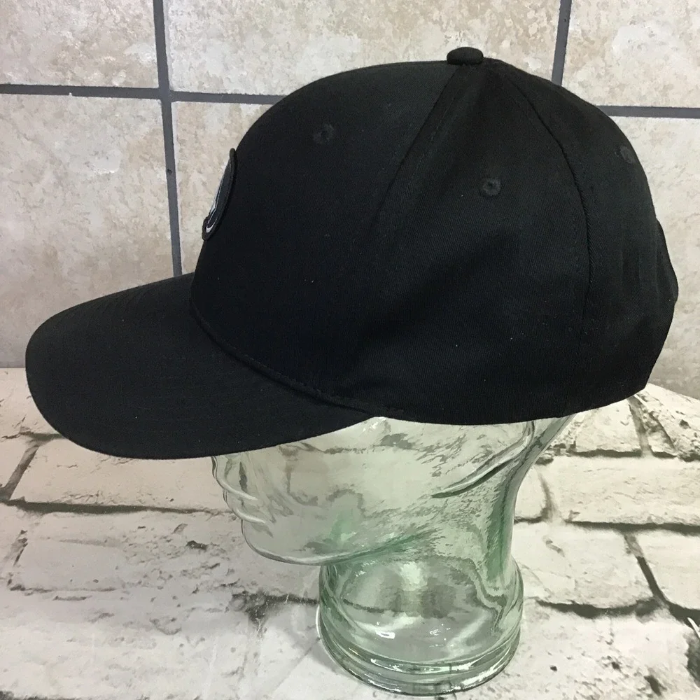 Volcom Black One Size Snapback Hat Adjustable Ball Cap‎